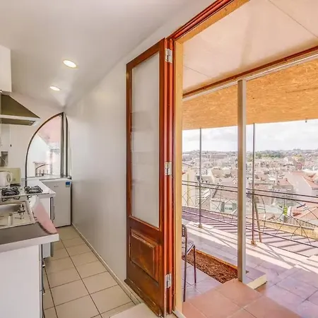 100 Steps Amazing View リスボン