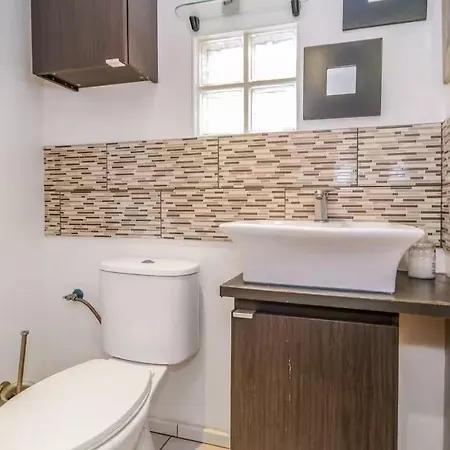 公寓 100 Steps Amazing View