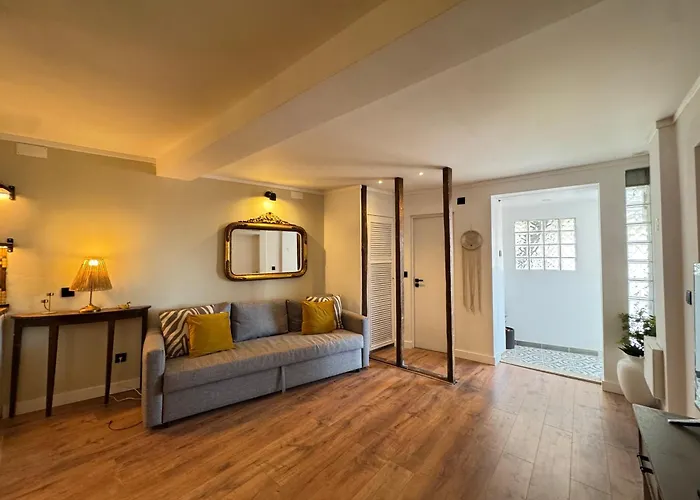 100 Steps Amazing View Лісабон