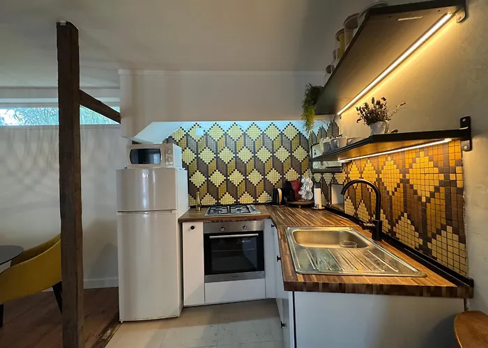 Апартаменти 100 Steps Amazing View *