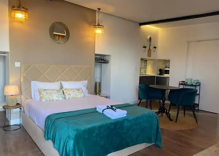 100 Steps Amazing View Апартаменти